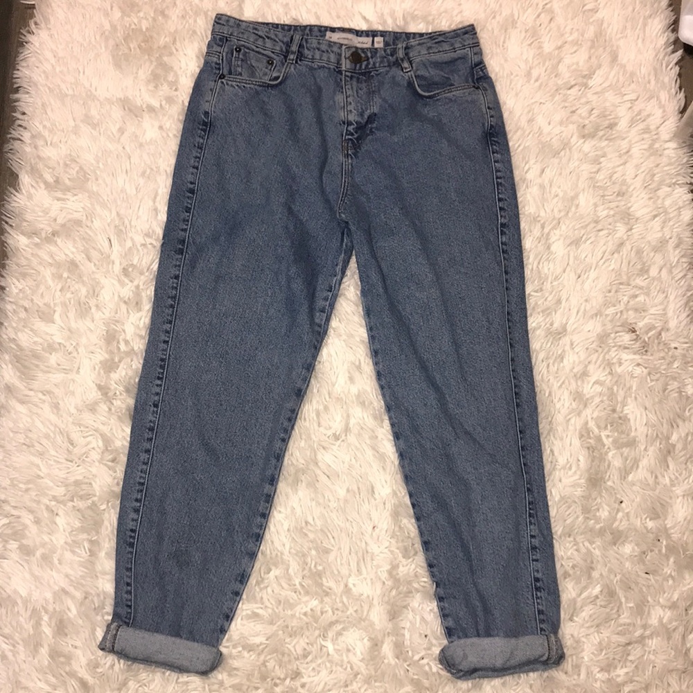 Subdued Boyfriend Jeans